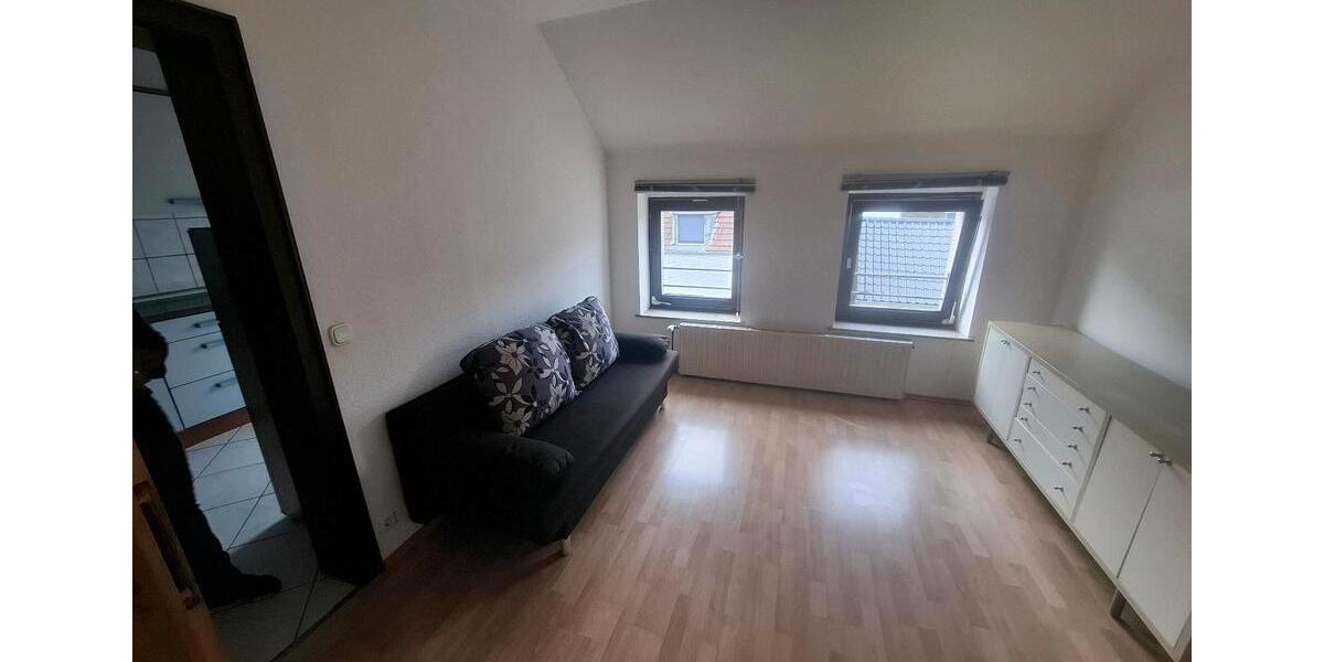 Dachgeschoßwohnung Mönchengladbach Süd - 1 Zimmer, 35 m&sup2;, 600&euro; | Angebot:25833816