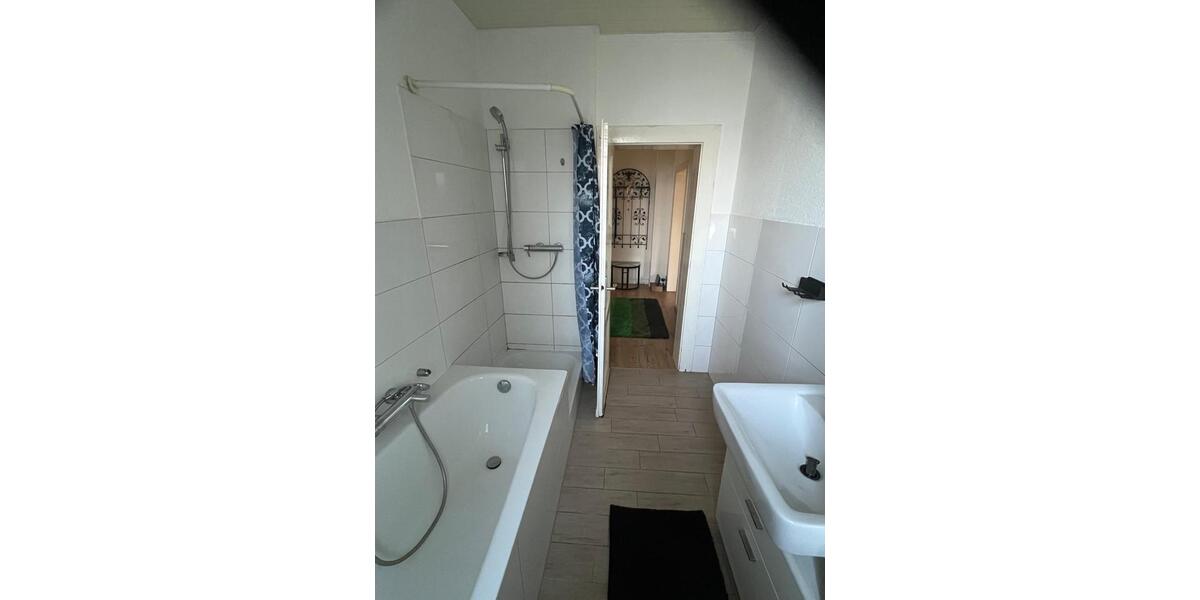 Etagenwohnung Krefeld Benrad - 2 Zimmer, 82 m&sup2;, 943&euro; | Angebot:25281768