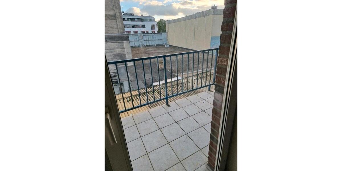 Etagenwohnung Mönchengladbach Süd - 3 Zimmer, 83 m&sup2;, 1.400&euro; | Angebot:25660321