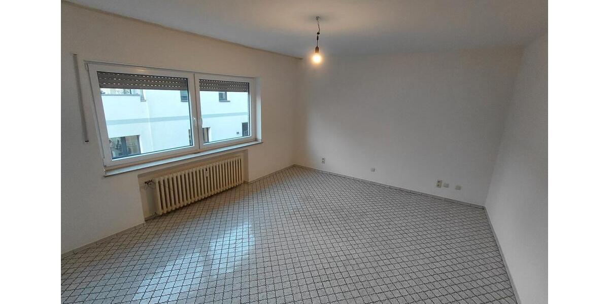 Etagenwohnung Mönchengladbach West - 3 Zimmer, 150 m&sup2;, 1.200&euro; | Angebot:24625176