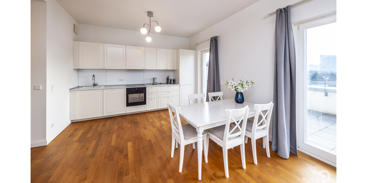 Wohnen in hochwertigem Ambiente mit internationalem Flair. Möblierte 2 Zimmer-Dachterrassen-Wohnung - Einfamilienhaus Düsseldorf Heerdt | Angebot:26645368