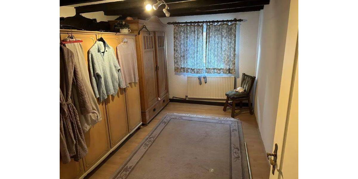 Bauernhaus, Landhaus Schwalmtal Vogelsrath - 8 Zimmer, 220 m&sup2;, 440.000&euro; | Angebot:25684705