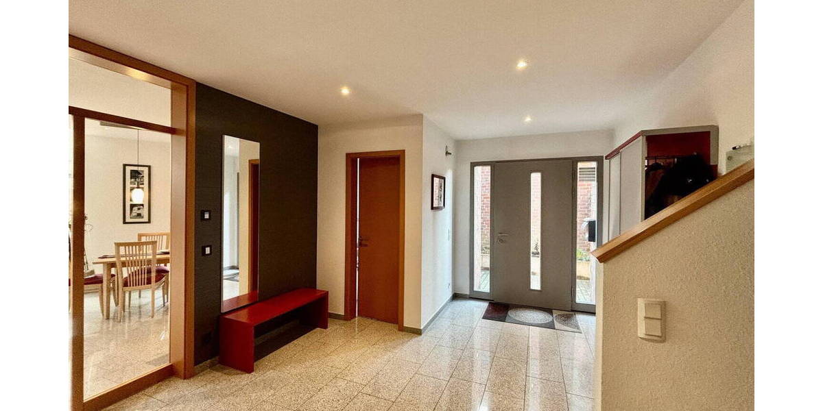 Einfamilienhaus Wassenberg - 9 Zimmer, 339 m&sup2;, 950.000&euro; | Angebot:26027509