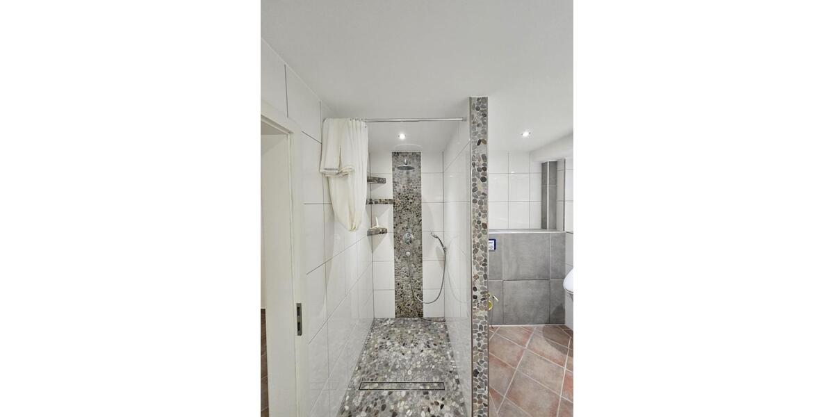 Etagenwohnung Wegberg - 3 Zimmer, 100 m&sup2;, 880&euro; | Angebot:25926359