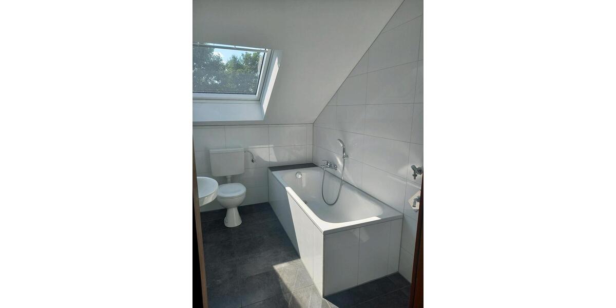 Dachgeschoßwohnung Moers Schwafheim - 2 Zimmer, 62 m&sup2;, 515&euro; | Angebot:26613524