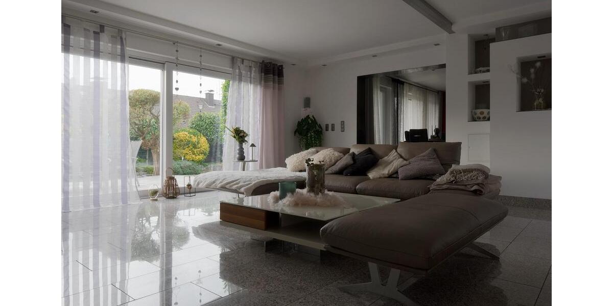 Einfamilienhaus Mönchengladbach Süd - 7 Zimmer, 243 m&sup2;, 634.000&euro; | Angebot:26014497