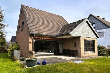 Haus Meerbusch Kierst - 6 Zimmer, 143 m&sup2;, 680.000&euro; | Angebot:25247438