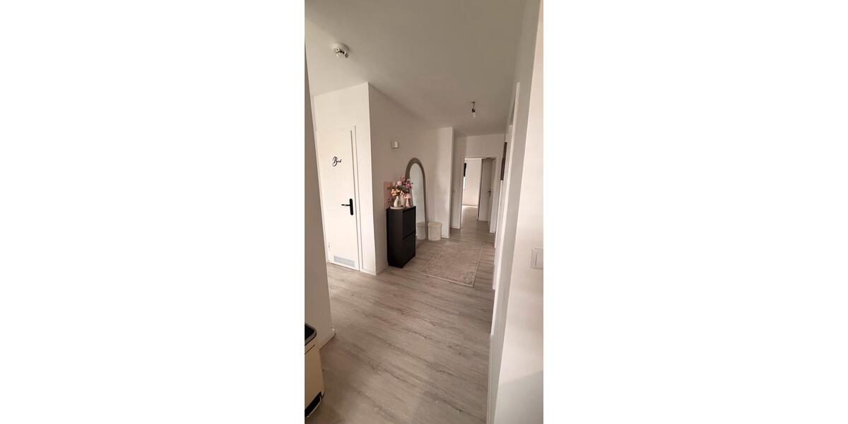 Etagenwohnung Mönchengladbach Nord - 3 Zimmer, 80 m&sup2;, 960&euro; | Angebot:26636774