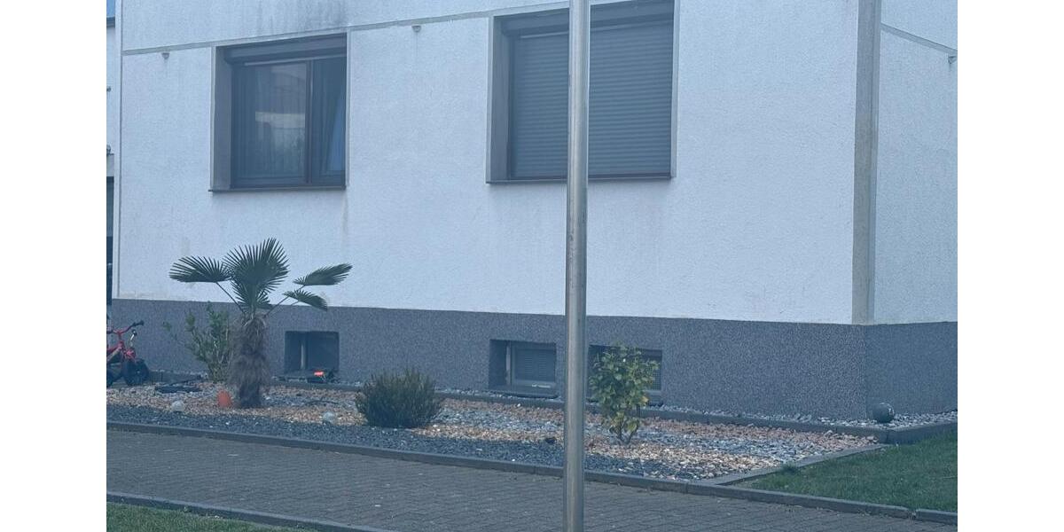 Etagenwohnung Neukirchen-Vluyn Vluyn - 3.5 Zimmer, 85 m&sup2;, 185.000&euro; | Angebot:25933786