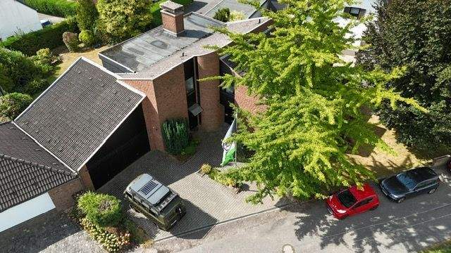 Einfamilienhaus Mönchengladbach Venn - 9 Zimmer, 236 m&sup2;, 649.000&euro; | Angebot:25704611