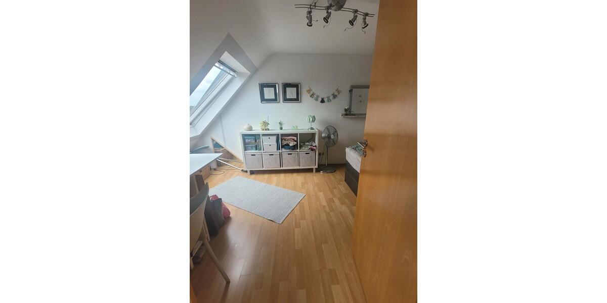 Dachgeschoßwohnung Moers - 2 Zimmer, 42 m&sup2;, 480&euro; | Angebot:26612281