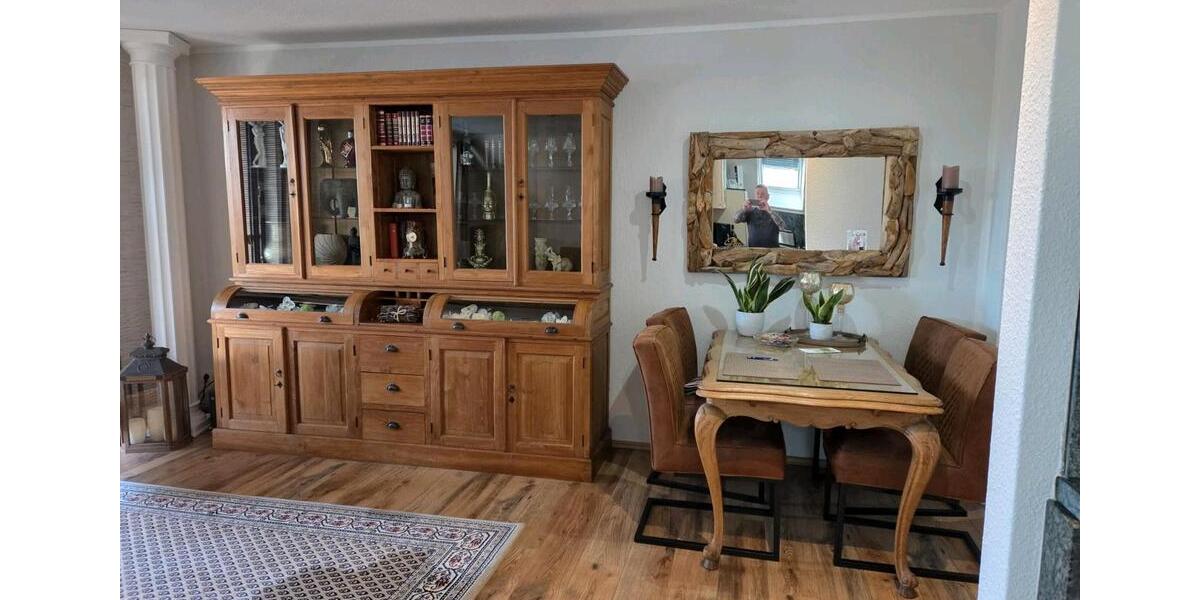 Dachgeschoßwohnung Krefeld Cracau - 3 Zimmer, 85 m&sup2;, 140.000&euro; | Angebot:26084764