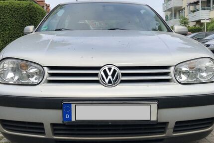 VW Golf 106.000 km 1.300 &euro; Düsseldorf 40468