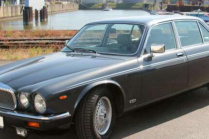 Jaguar Daimler 110.000 km 23.900 &euro; Düsseldorf 40225