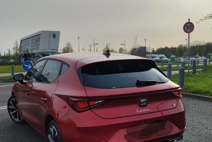 Seat Leon 70.034 km 17.990 &euro; Mönchengladbach 41065