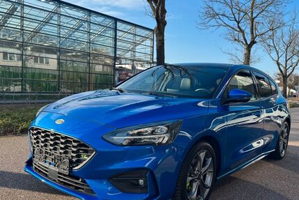 Ford Focus 39.889 km 17.450 &euro; Korschenbroich 41352