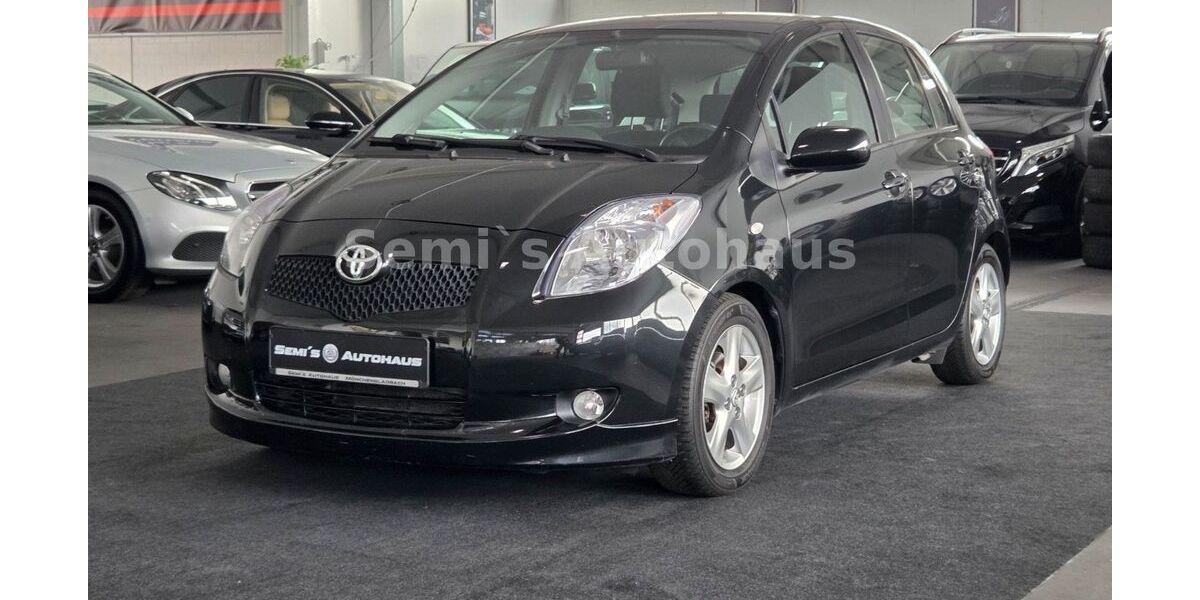 Toyota Yaris 129.855 km 4.300 &euro; Mönchengladbach 41238