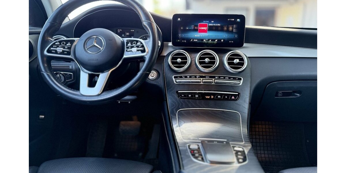 Mercedes-Benz GLC 220 d 4Matic / 1.Hd / MBUX / Kamera / Leder 99.000 km 32.490 &euro; Mönchengladbach 41066