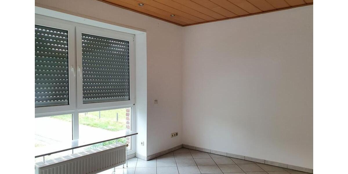 Etagenwohnung Mönchengladbach West - 3 Zimmer, 110 m&sup2;, 990&euro; | Angebot:25838743