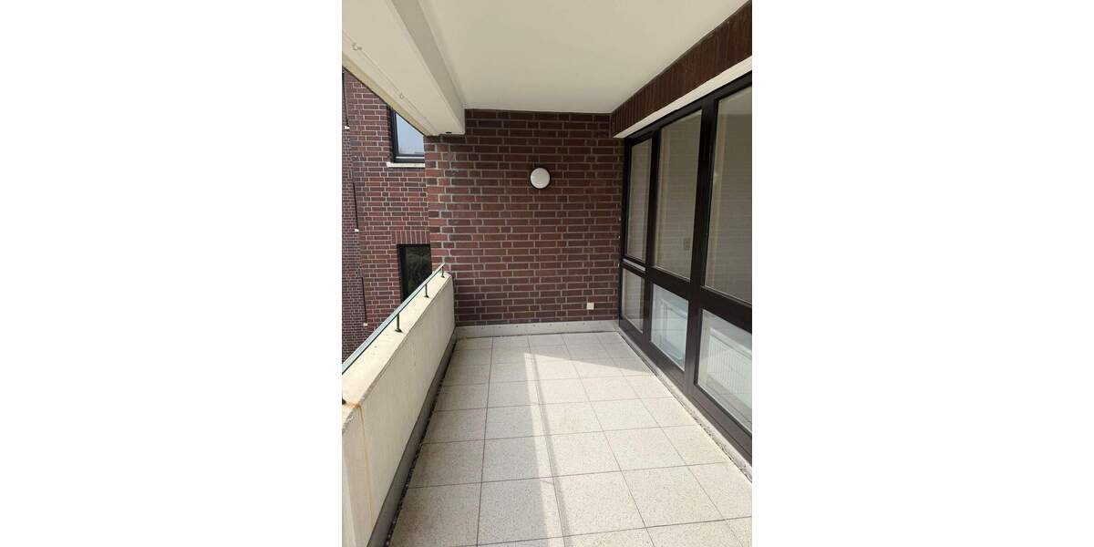 Etagenwohnung Düsseldorf Düsseltal - 2 Zimmer, 74 m&sup2;, 875&euro; | Angebot:25999587