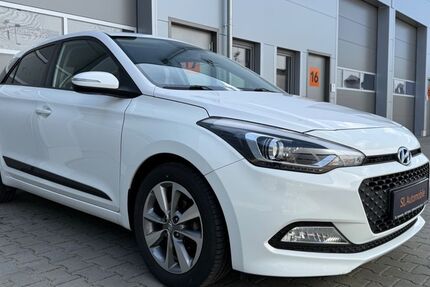 Hyundai i20 95.389 km 8.995 &euro; Willich 47877