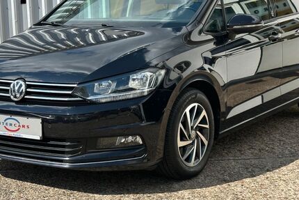 VW Touran 180.000 km 14.600 &euro; Krefeld 47799