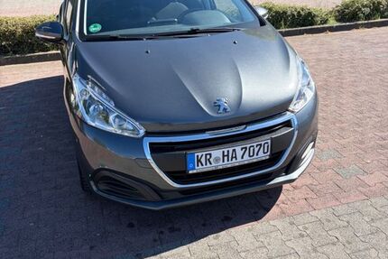 Peugeot 208 116.500 km 4.450 &euro; Düsseldorf 40472
