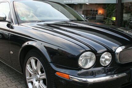 Jaguar XJ 418.376 km 7.777 &euro; Mönchengladbach 41065