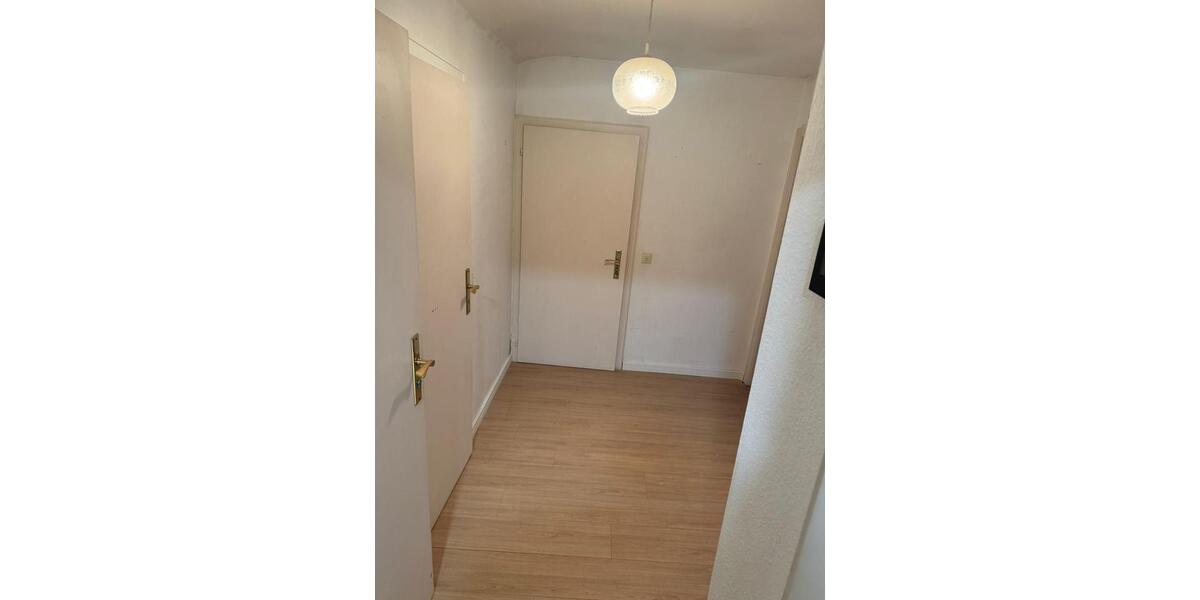 Dachgeschoßwohnung Grevenbroich - 2.5 Zimmer, 96 m&sup2;, 720&euro; | Angebot:25057385