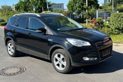 Ford Kuga 134.000 km 8.950 &euro; Neuss 41460