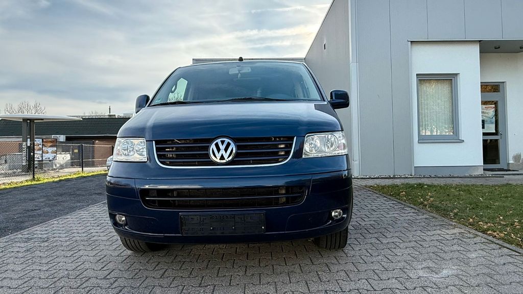 VW T5 Transporter 410.000 km 10.900 &euro; GELDERN 47608