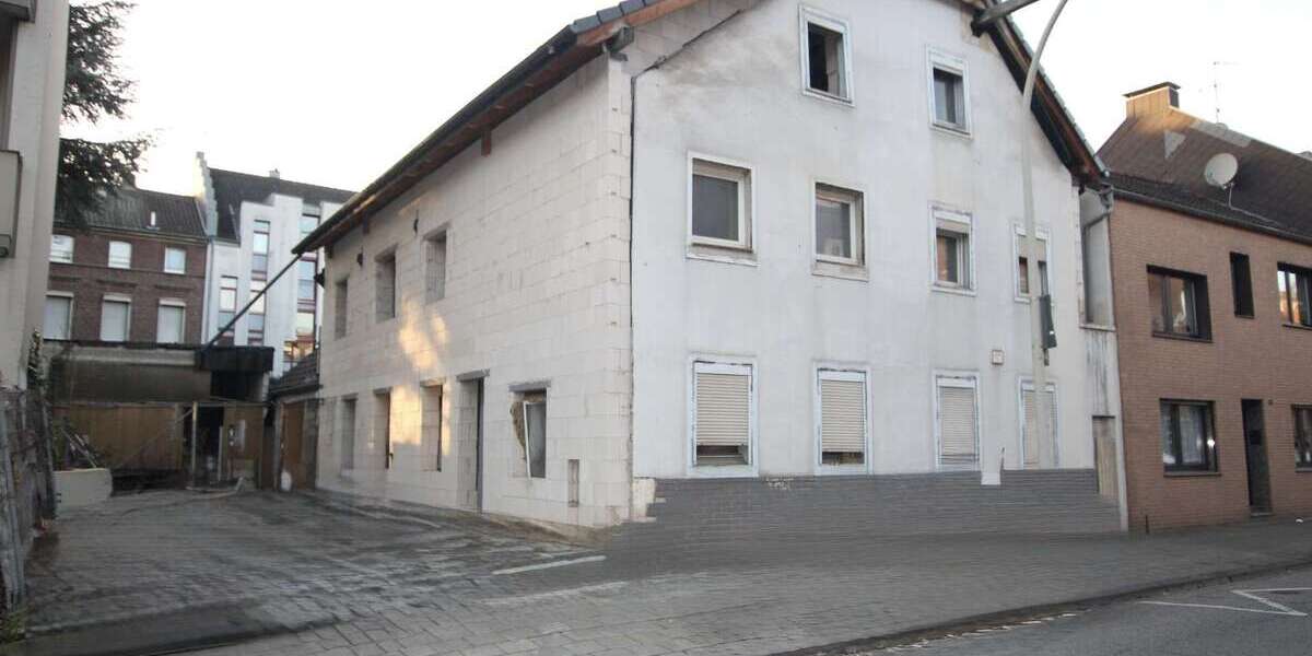 Einfamilienhaus Mönchengladbach Süd - 10 Zimmer, 400 m&sup2;, 289.000&euro; | Angebot:24257805