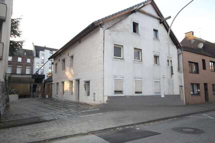 Haus Mönchengladbach Süd - 10 Zimmer, 400 m&sup2;, 289.000&euro; | Angebot:24257805