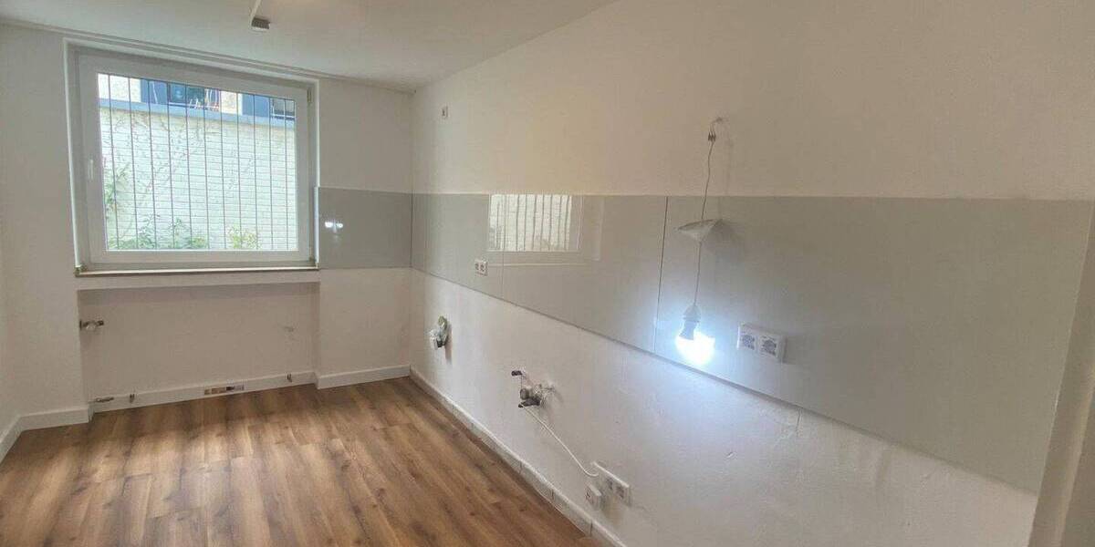 Etagenwohnung Düsseldorf Lohausen - 2 Zimmer, 77 m&sup2;, 1.400&euro; | Angebot:26933027