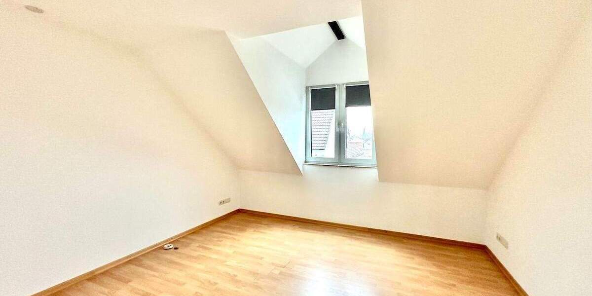 Etagenwohnung Neuss Uedesheim - 3 Zimmer, 94 m&sup2;, 299.000&euro; | Angebot:25736810