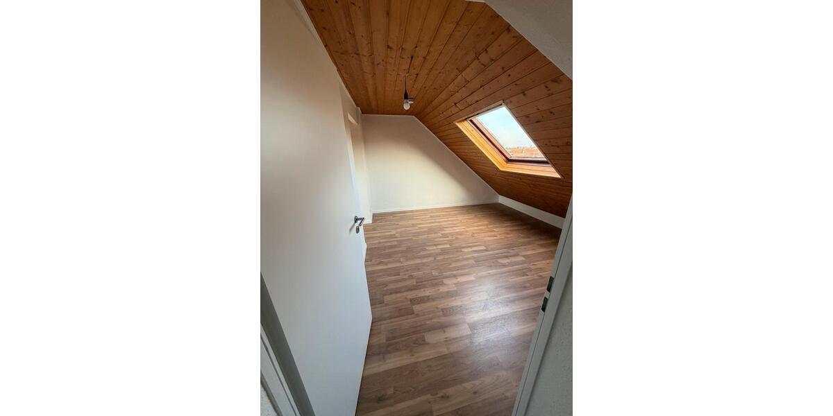 Maisonettenwohnung Mönchengladbach Süd - 3.5 Zimmer, 90 m&sup2;, 1.200&euro; | Angebot:25810547