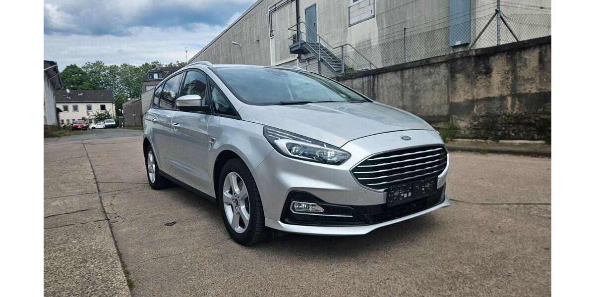 Ford S-Max 63.200 km 17.999 &euro; Neuss 41460