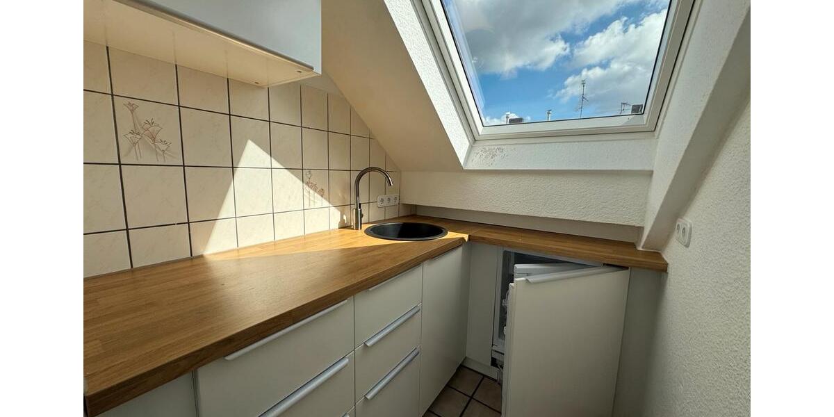 Dachgeschoßwohnung Mönchengladbach Nord - 1 Zimmer, 30 m&sup2;, 400&euro; | Angebot:26021447