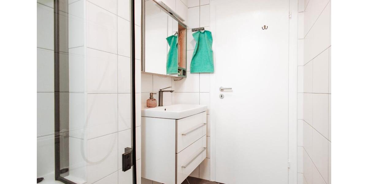 Dachgeschoßwohnung Neuss Augustinusviertel - 2.5 Zimmer, 67 m&sup2;, 1.150&euro; | Angebot:25968665