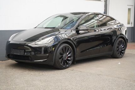 Tesla Model Y 76.746 km 36.250 &euro; Mönchengladbach 41236