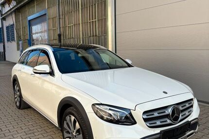 Mercedes-Benz E 220 90.032 km 27.890 &euro; Düsseldorf 40231