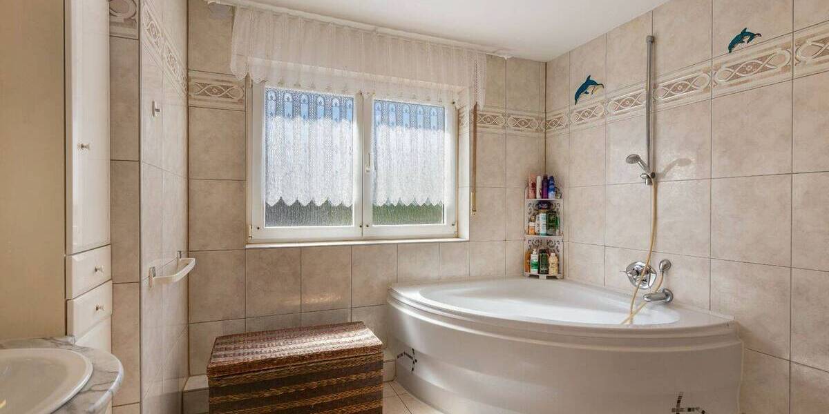 Mehrfamilienhaus, Wohnhaus Neuss Uedesheim - 1 Zimmer, 239 m&sup2;, 1.350.000&euro; | Angebot:26841932