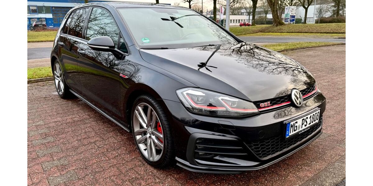 VW Golf 105.000 km 22.999 &euro; Mönchengladbach 41239