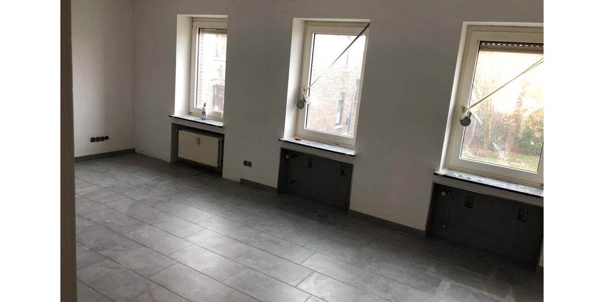 Etagenwohnung Nettetal - 6 Zimmer, 155 m&sup2;, 1.150&euro; | Angebot:25944947