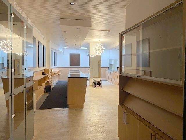 Gewerbeobjekt Düsseldorf Pempelfort - 3 Zimmer, 2.200&euro; | Angebot:25836353