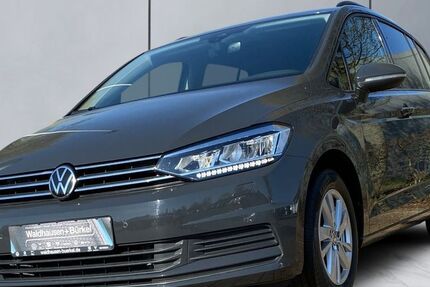 VW Touran 103.857 km 23.880 &euro; Viersen 41751