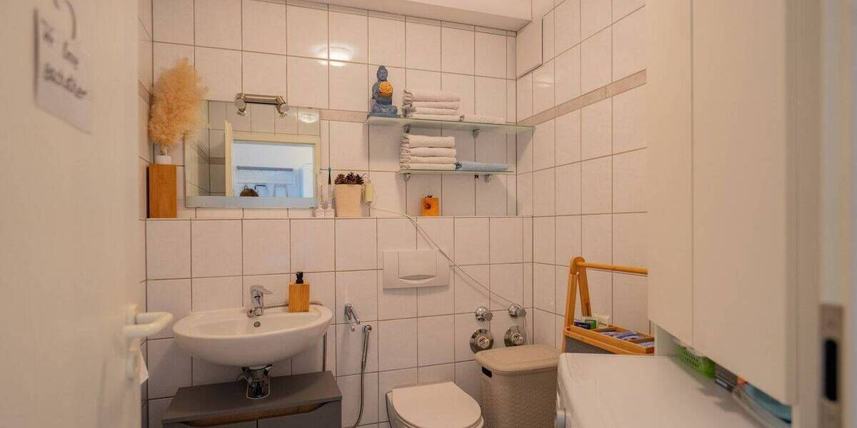 Etagenwohnung Krefeld / Cracau Cracau - 4 Zimmer, 91 m&sup2;, 259.000&euro; | Angebot:25695251