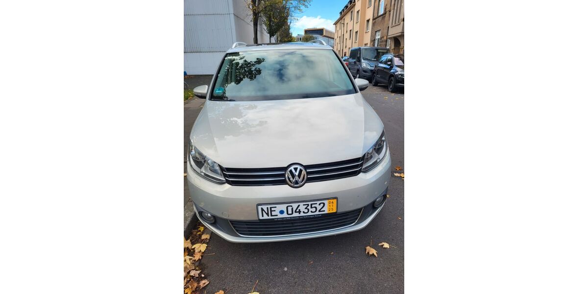VW Touran 236.300 km 8.500 &euro; Düsseldorf 40549
