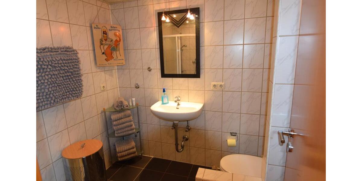 Dachgeschoßwohnung Moers - 2 Zimmer, 42 m&sup2;, 480&euro; | Angebot:26612281
