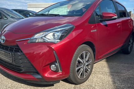 Toyota Yaris 95.000 km 13.990 &euro; Neuss 41469